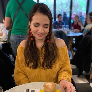 Meet your Posher, Ariana